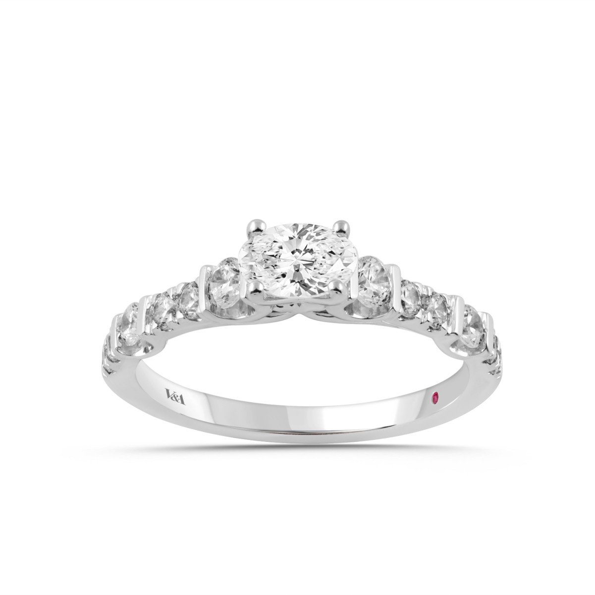 18K WHITE GOLD 1.00CT ROUND/OVAL DIAMOND LADIES RING (CENTER STONE OVAL DIAMOND 1/2CT)